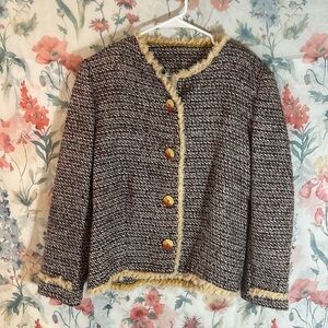 Vintage Chic Tweed Jacket with Faux Fur Trim